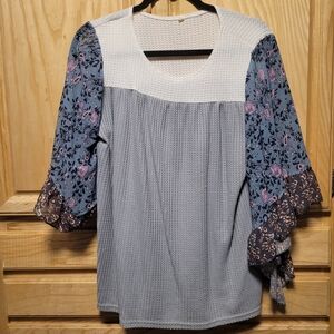 Source Unknown Gray and Blue 3/4 Sleeve Boxy Blouse